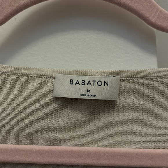 Babaton Aritzia Sculpt Knit Ribbed Crop Top – Size M - Picture 3 of 4